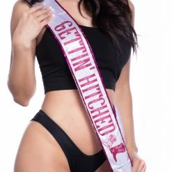 Forum Novelties INC. Bachelorette “Gettin’ Hitched” Sash