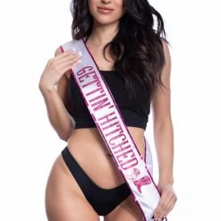 Forum Novelties INC. Bachelorette “Gettin’ Hitched” Sash